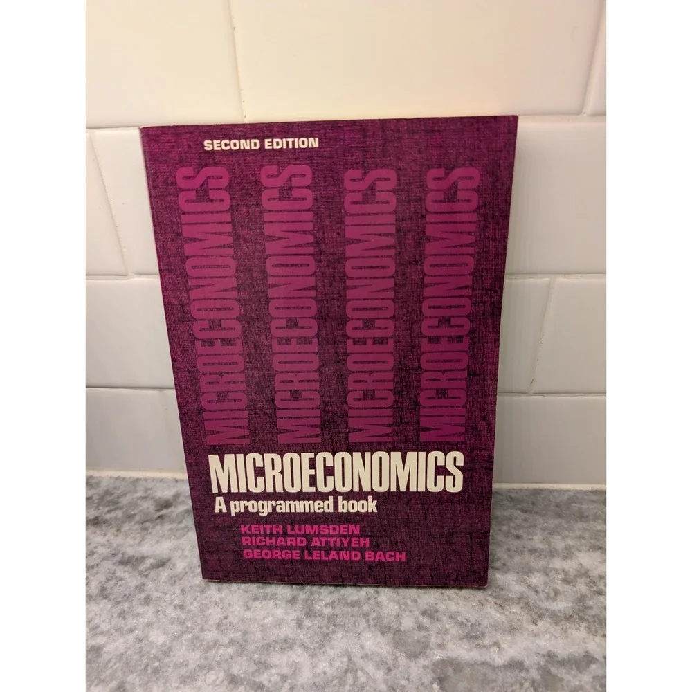 MACROECONOMICS: A‎ PROGRAMMED BOOK Prentice Hall 2nd Edition